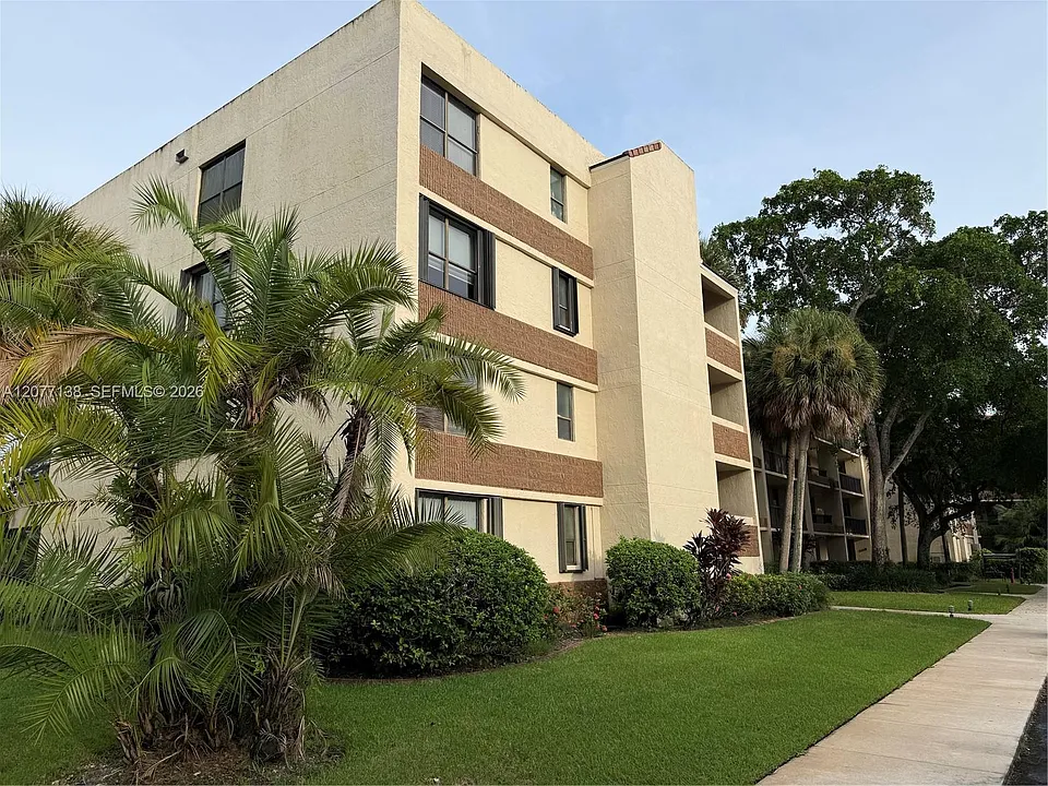 40 NW 76th Ave #205-1