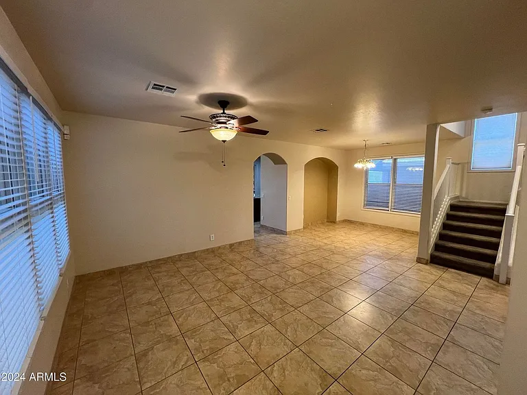 2226 E Bowker St — Photo 5