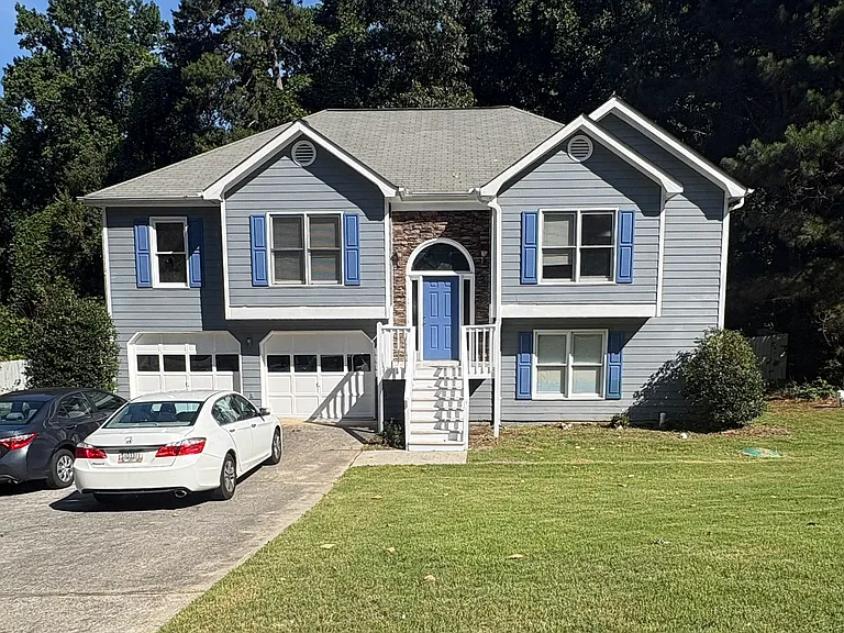 2700 Fort Daniels Dr — Photo 2