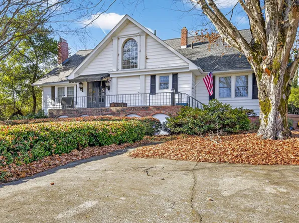 2738 Hilltop Cir, Gadsden, AL 35904