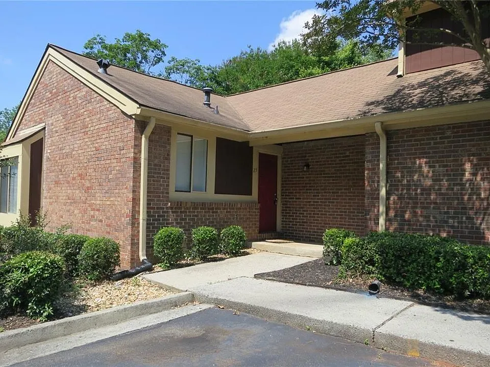 25 Country Place Ct