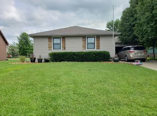 7301 SW Cannock Chase Rd, Topeka, KS 66614