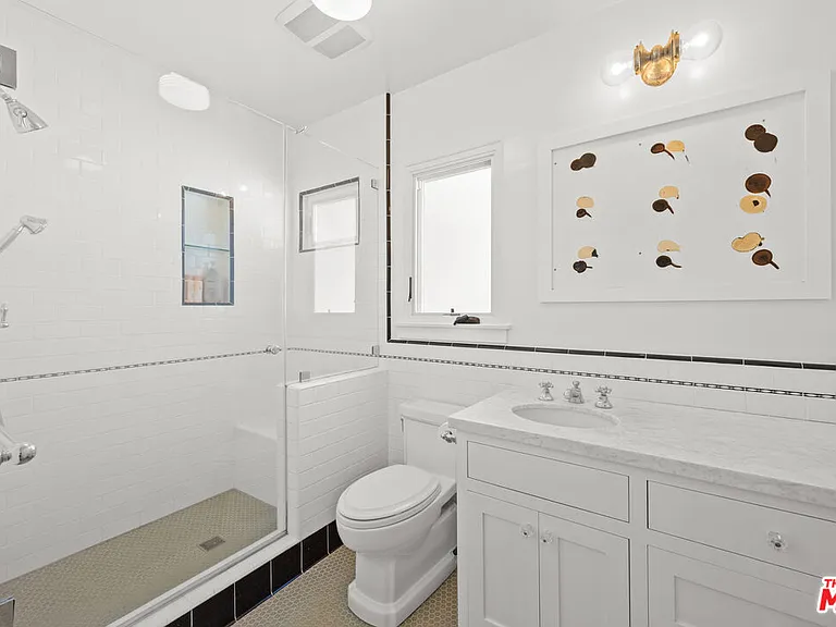 1542 S Canfield Ave — Photo 19