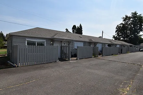 Cottage Apartments Photo 1