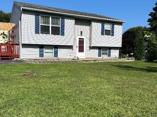 5564 Sunnybrook Dr, Girard, PA 16417