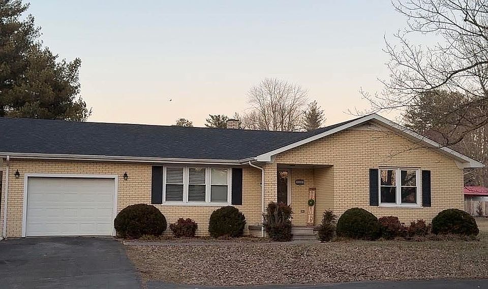 1st image of 660 Green Hills Rd