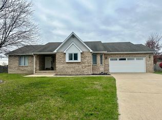 2413 Heather Mill Ct, Springfield, IL 62704