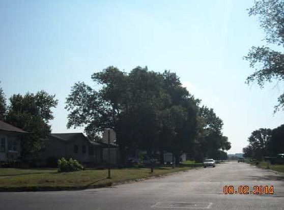 2nd image of 510 E 17th St