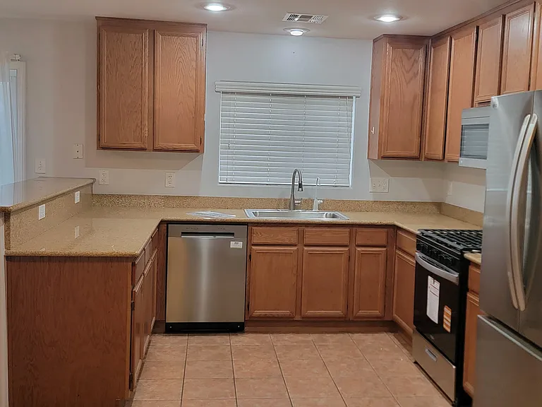 8211 Time Machine Ave — Photo 5