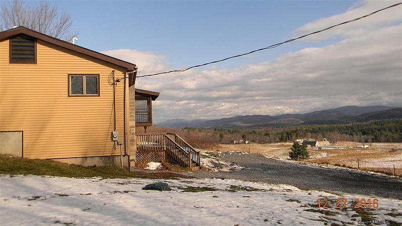 2nd image of 847 N KING Road