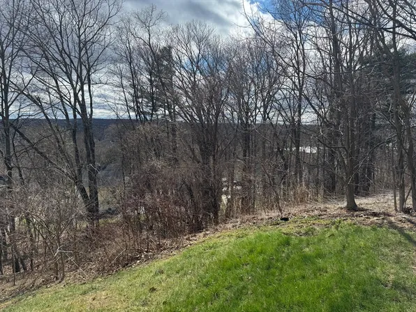 44 Rustic Dr, Worcester, MA 01609