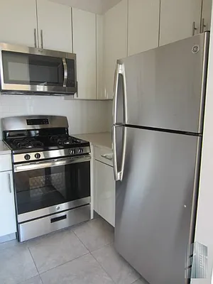 Rented by Skyline Group Real Estate | media 7