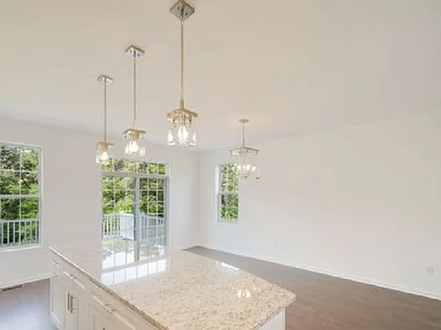 301 Discovery Rd — Photo 12