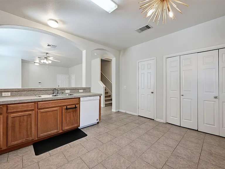 2412 Allred Dr #A — Photo 9
