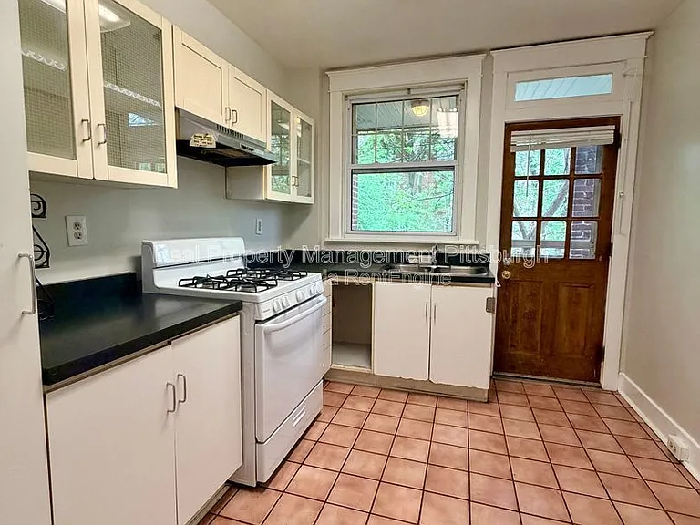 5550 Wilkins Ave — Photo 9