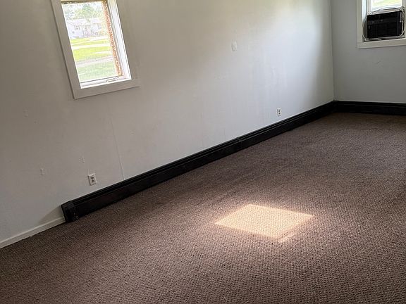 2nd image of 414 W Baker St #2