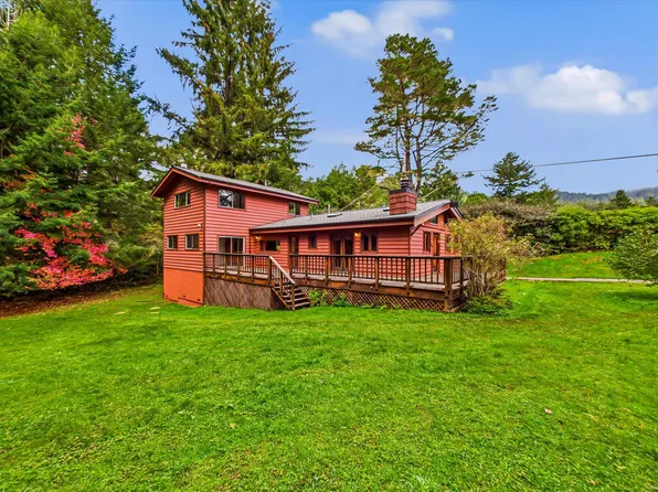 2320 Golf Course Rd, Bayside, CA 95524