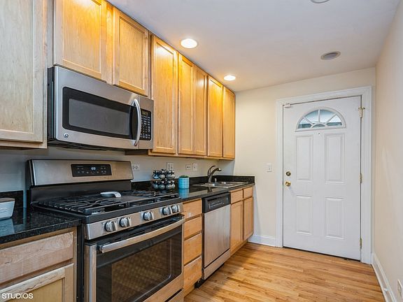 4th image of 814 W Sunnyside Ave APT Gb