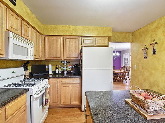 4th image of 56 Corinth Dr
