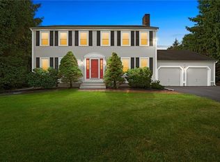 72 Scarborough Rd, Cumberland, RI 02864