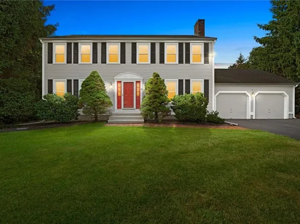 72 Scarborough Rd, Cumberland, RI 02864