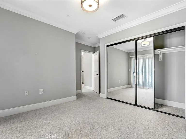 158 S Sierra Madre Blvd #4 — Photo 11