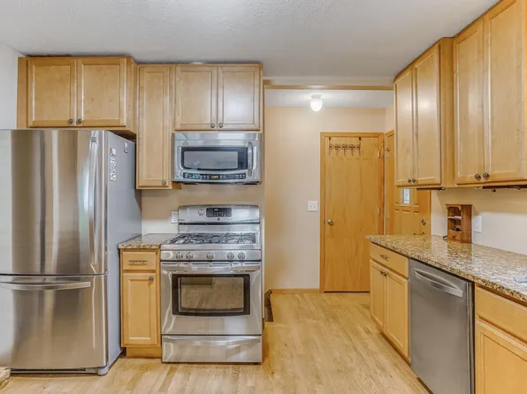 1221 43rd Ave NE, Columbia Heights, MN 55421