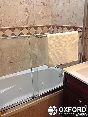 Rented by Oxford Property Group | media 7