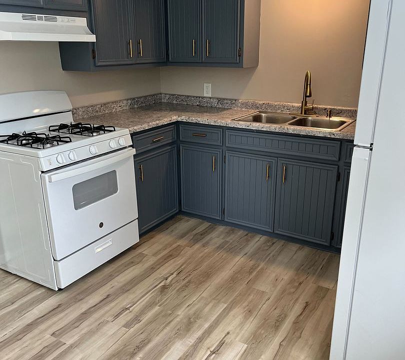 1st image of 715 Coleman St SE #717