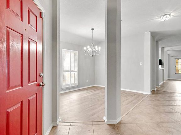 3rd image of 7311 April Creek Ln