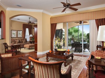 3301 Club Center Blvd APT 201, Naples, FL, 34114