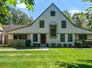 141 Gun Hill St, Milton, MA 02186