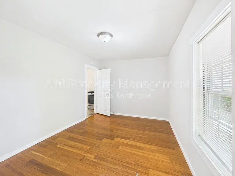 1875 S Coy St — Photo 19