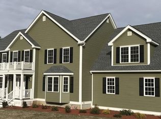 87 Robin Hill Rd #B, Groton, MA 01450