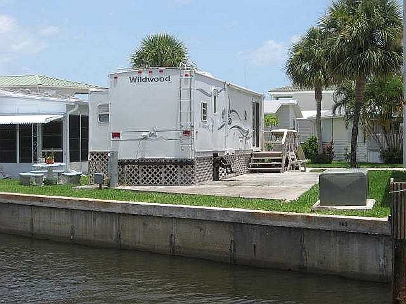 1st image of 144 Nettles Blvd