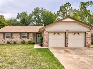 1005 Kelly Park Rd, Edmond, OK 73003