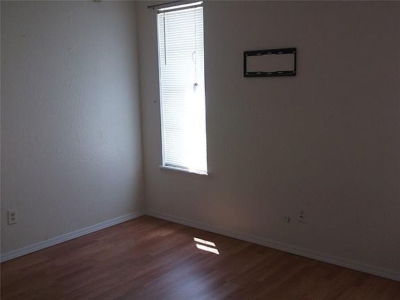3rd image of 6201 Escondido Dr APT 3H