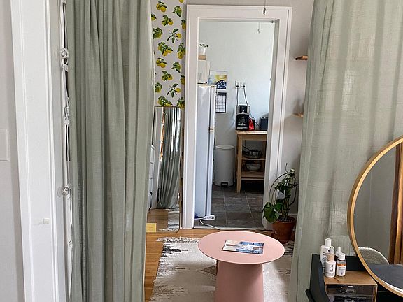 5th image of 1564 Selby Ave APT 6