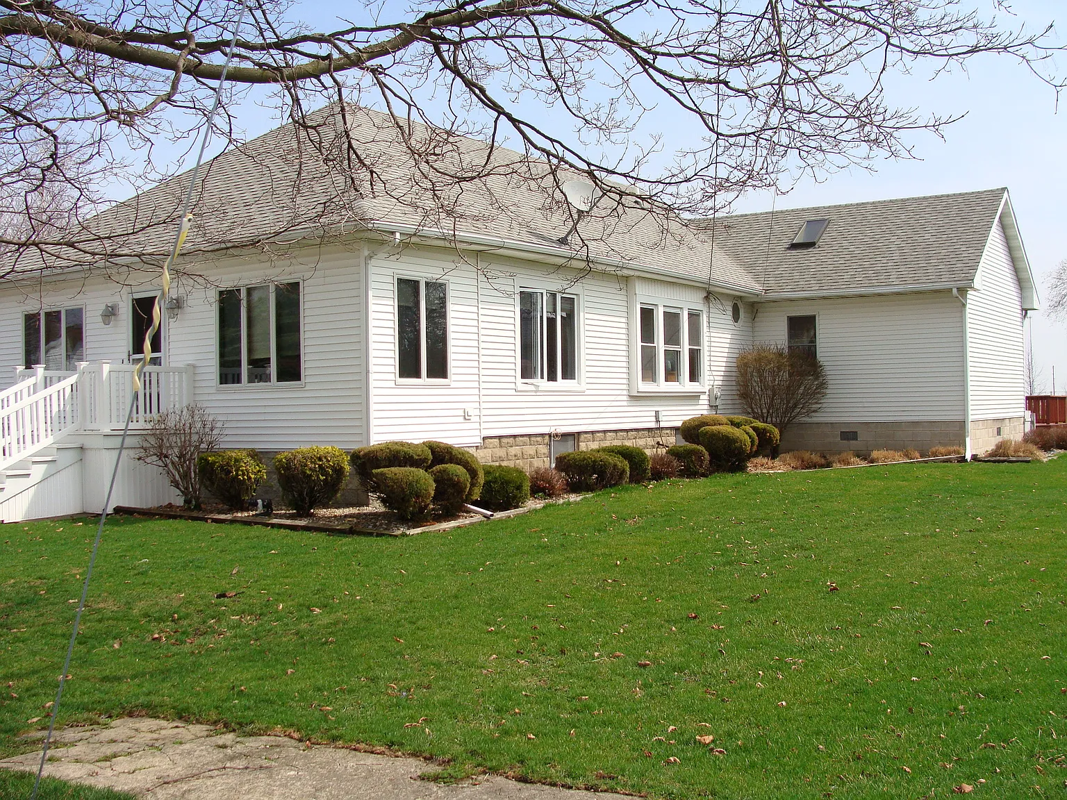 113 N Benton St photo 1