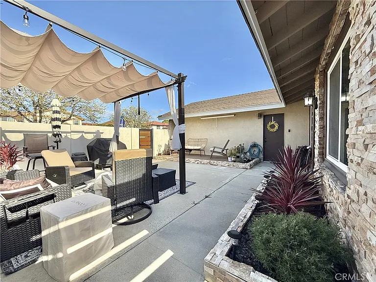 18413 Winslow Pl — Photo 25