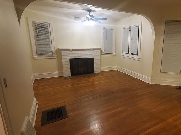 2nd image of 558 College Ave SE