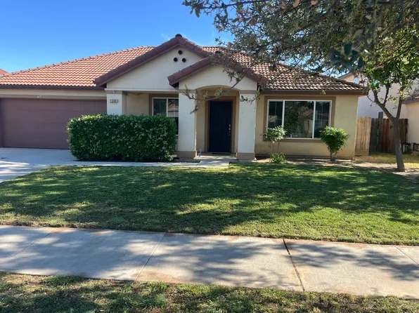 1369 W Burgundy Ct, Hanford, CA 93230