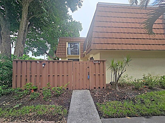 1st image of 5249 Cedarbend Dr APT 2