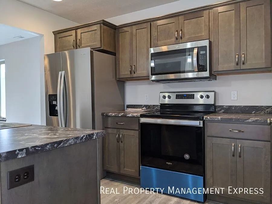 3 Bed 1.5 Bath Town home in West Sioux Falls! — Photo 3