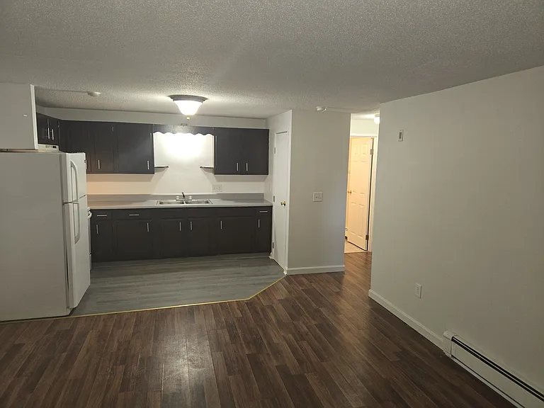 320 Bennett St #HEAT_INCLUDED — Photo 2