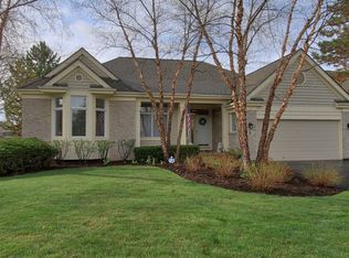 11 Sunvalley Ct, Lake In The Hills, IL 60156