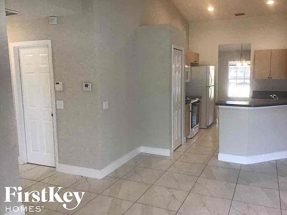4th image of 446 Flamingo Ct