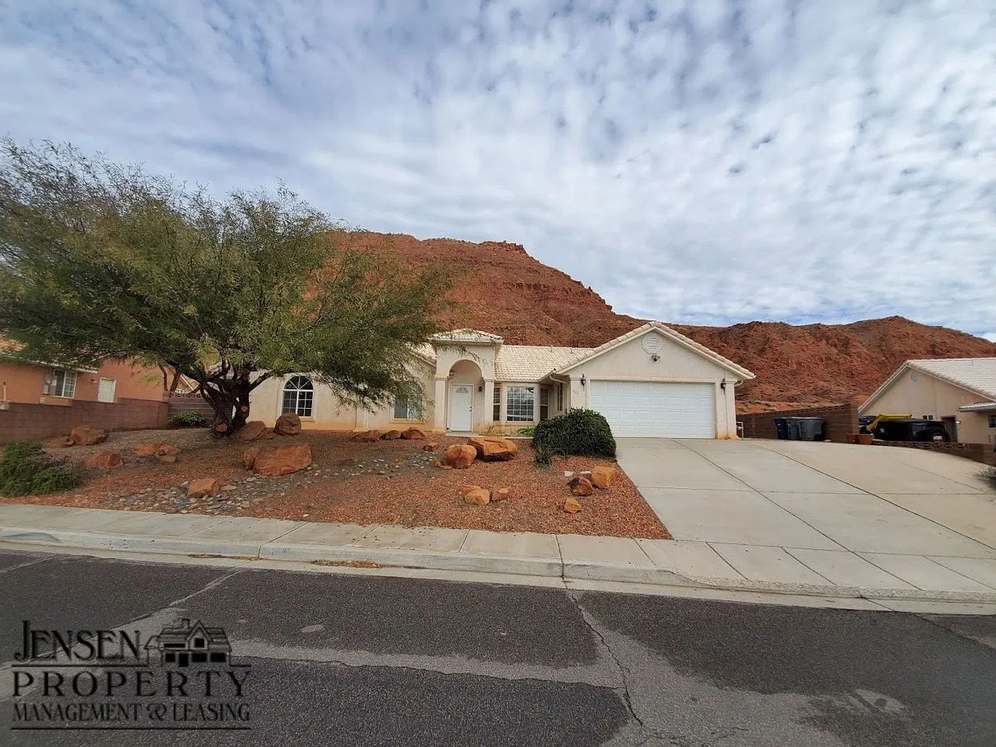 Home in Ivins-RV Parking — Photo 3