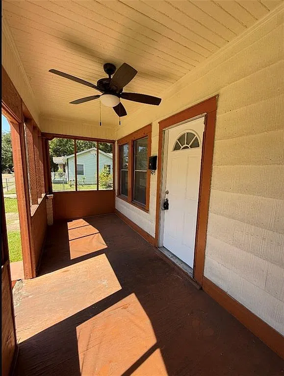4 bed, 1.5 bath, 1869 sqft, $1,400 — Photo 3