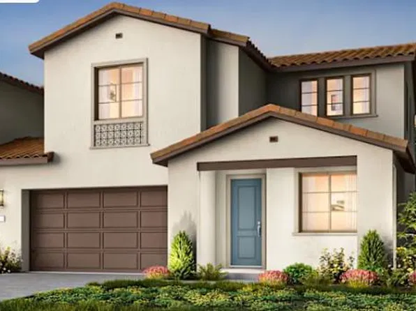 220 Toyon Dr, Hollister, CA 95023